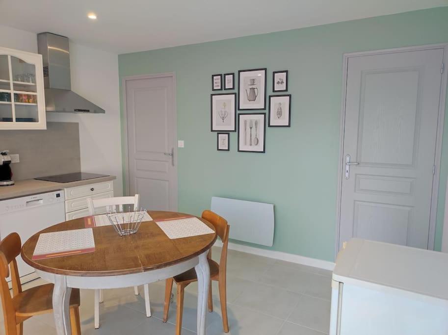 Les Deux Ailes Holiday home