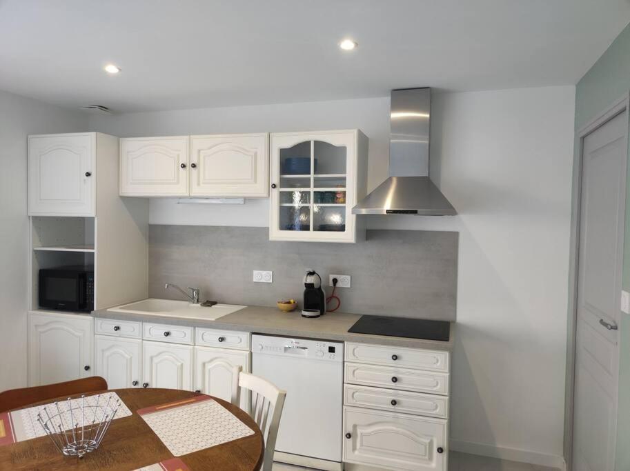 Les Deux Ailes Holiday home